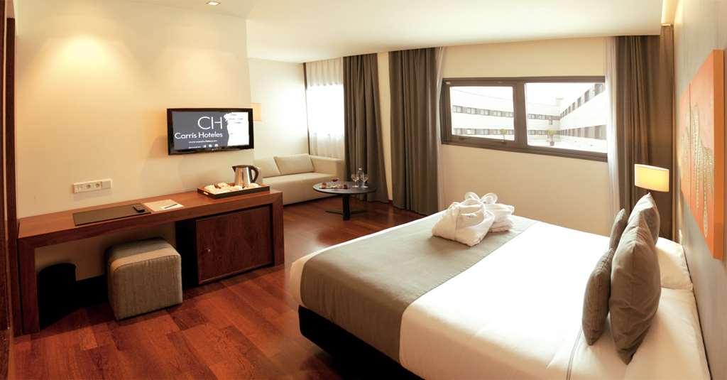 Hotel Carris Marineda A Coruña Zimmer foto
